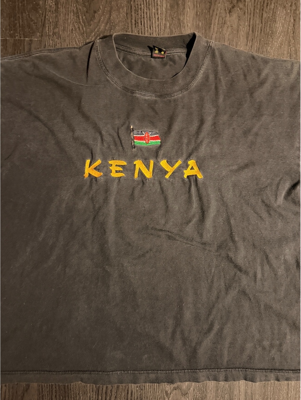 Vintage Punch Design Kenya Embroidered Souvenir Tee M/L